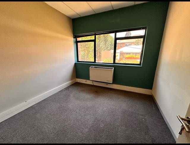 388M² OFFICE TO LET IN PARKTOWN